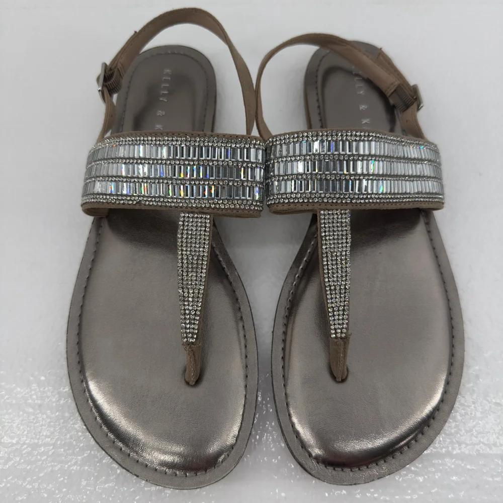 Women's 10 KELLY & KATIE Silver Pewter Embellished KK-SILVYA THONG SANDALS Shoes - Picture 1 of 8